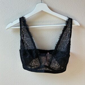 EUC Victoria's Secret Dream Angels Unlined Plunge in Black Lace (34DD)